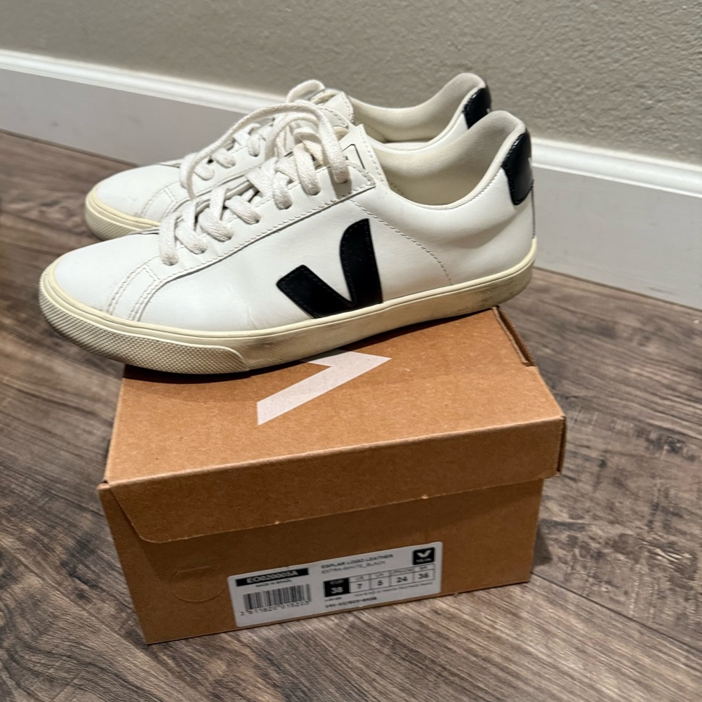 VEJA | Esplar Sneaker women Size 7 White and Black